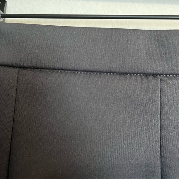 Forever 21 Contemporary | NWT Elastic Skater Mini Skirt in Dark Grey Size L - Picture 4 of 11